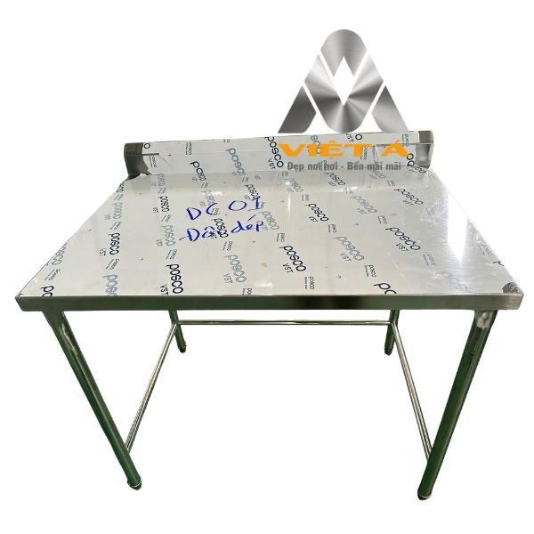 ban-chat-inox-co-thanh-sau Bàn chặt inox có thành sau