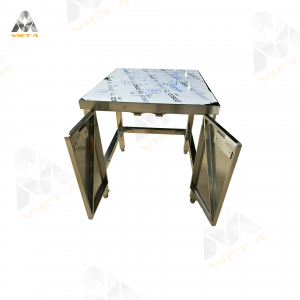 Bàn inox có cửa cao cấp