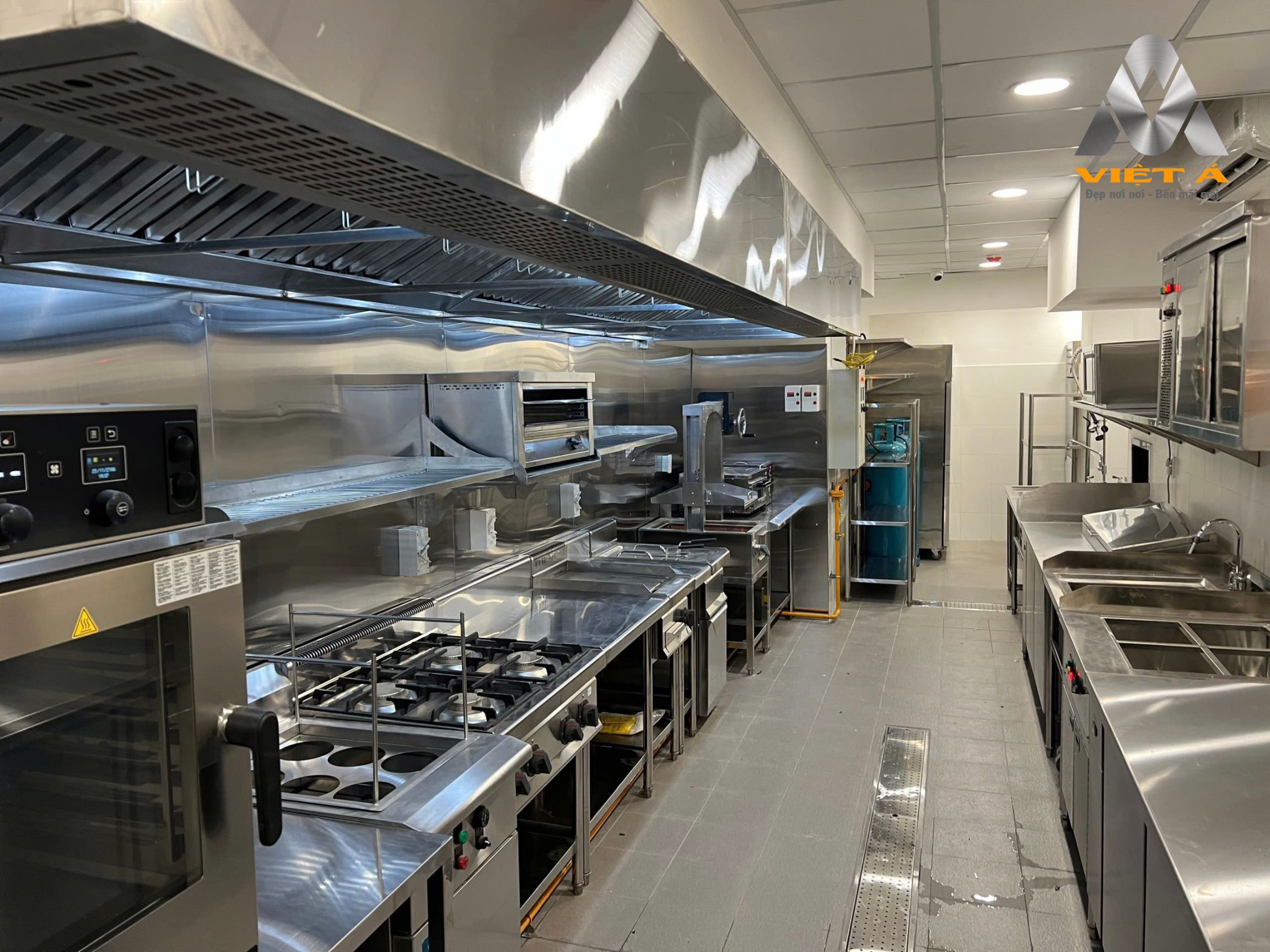 thiet-bi-tieu-chuan-trong-khu-vuc-bep-nau